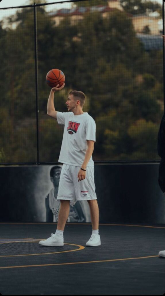 Simon Edward Minter (Miniminter)